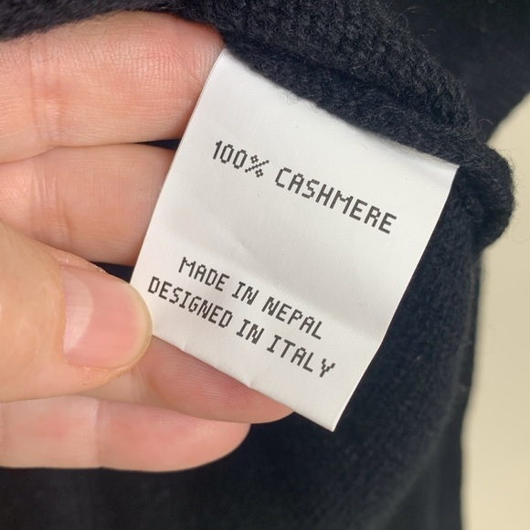 Happy Sheep NWOT Black 100% Cashmere Feather Neckline Off/On Shoulder Sweater M - Picture 5 of 12